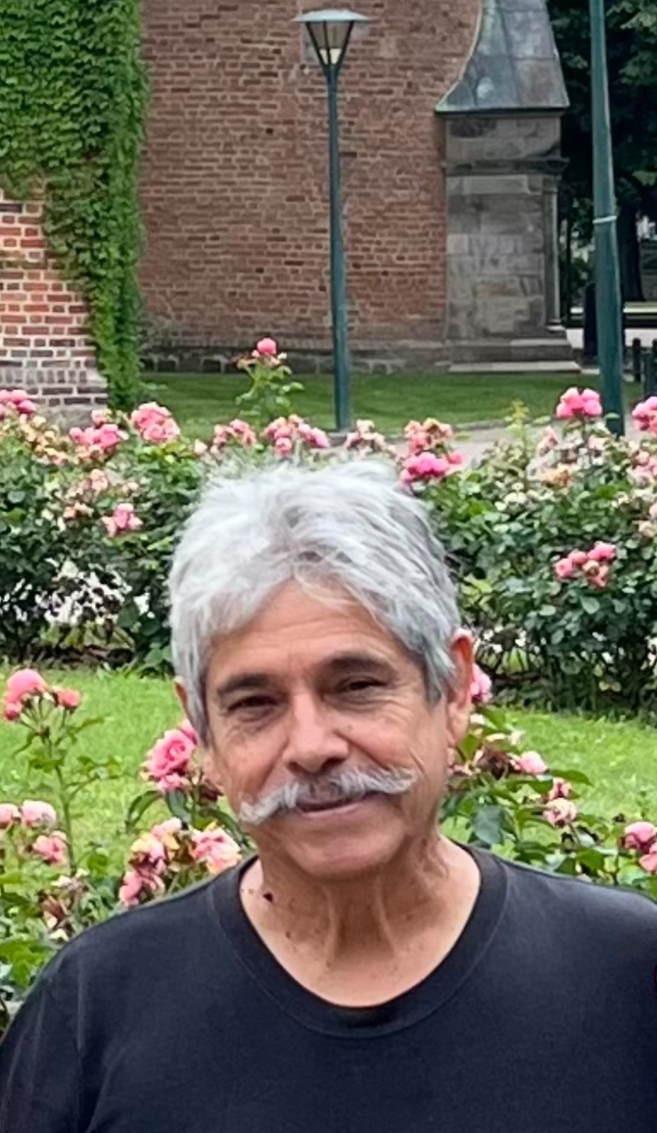 Dr. Alvaro Posada Amarillas